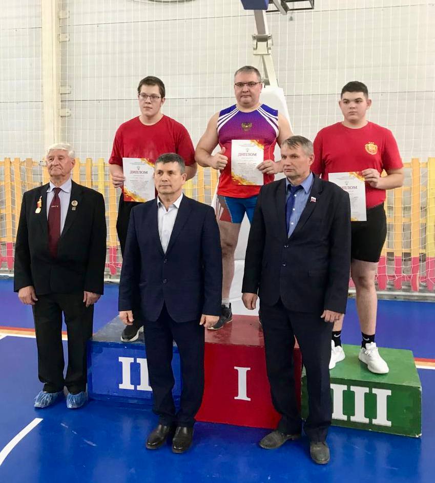 Поздравляем нашего коллегу - прокурора Вурнарского района Сергея Парамонова!!! На прошедшем накануне первенстве Чувашской Республики по гиревому спорту в своей весовой категории он занял первое место!!! (толчок двух гирь... Поздравляем нашего коллегу - прокурора Вурнарского района Сергея Парамонова!!! На прошедшем накануне первенстве Чувашской Республики по гиревому спорту в своей весовой категории он занял первое место!!! (толчок двух гирь...