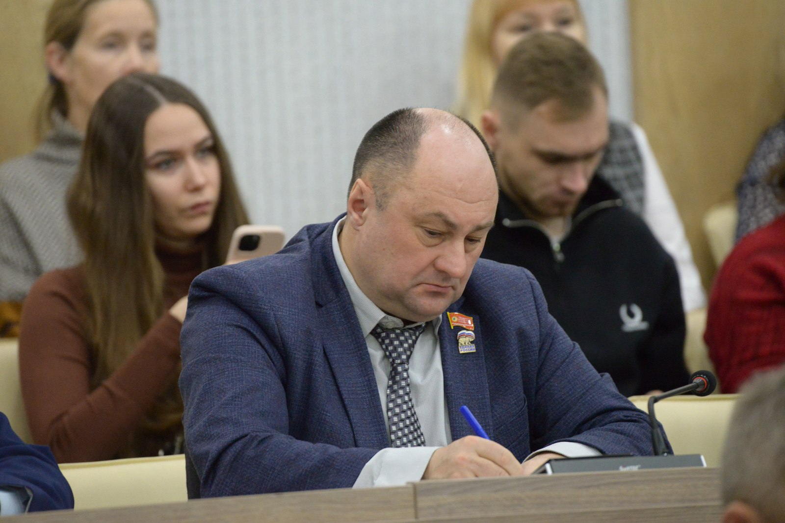 Леонид Черкесов: Госсовет Чувашии провел научно-практическую конференцию, посвященную 25-летию Конституции Чувашской Республики Леонид Черкесов: Госсовет Чувашии провел научно-практическую конференцию, посвященную 25-летию Конституции Чувашской Республики