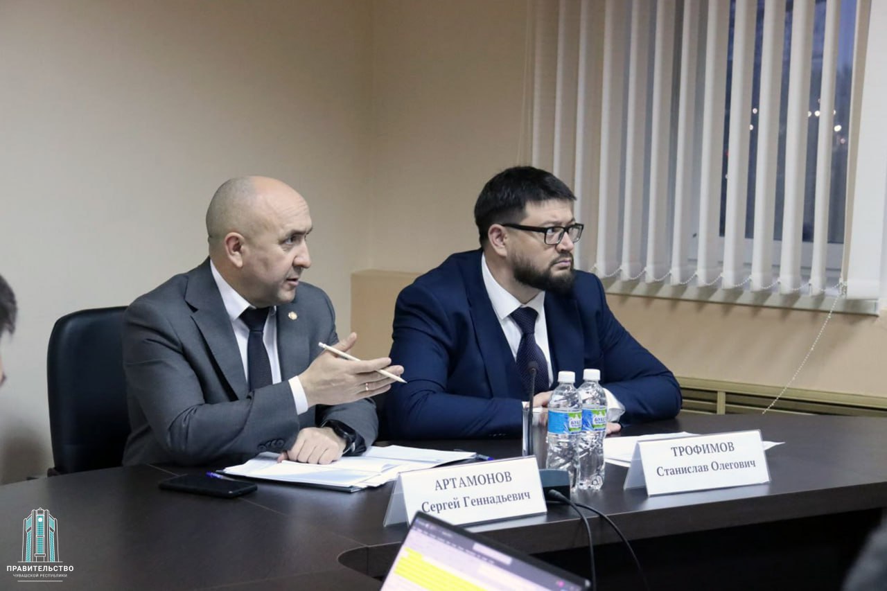 На объектах, пострадавших от атаки беспилотников 26 ноября, под руководством Главы Чувашии Олега Николаева состоялось выездное совещание На объектах, пострадавших от атаки беспилотников 26 ноября, под руководством Главы Чувашии Олега Николаева состоялось выездное совещание