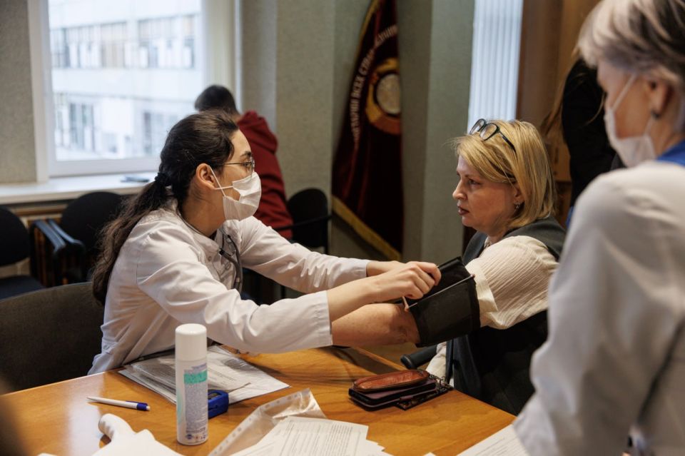 В разгар эпидемсезона редакция «Советской Чувашии» выступила с инициативой организовать на своей площадке всеобщую диспансеризацию и вакцинацию против гриппа для сотрудников В разгар эпидемсезона редакция «Советской Чувашии» выступила с инициативой организовать на своей площадке всеобщую диспансеризацию и вакцинацию против гриппа для сотрудников