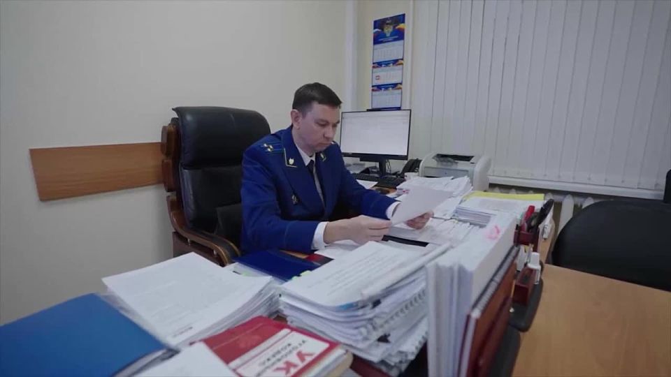 Прокурор Чувашии Эдуард Гиматов принял участие в торжественном мероприятии, посвященном Дню юриста