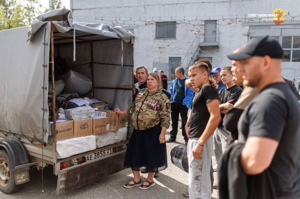 Глава Чувашии Олег Николаев поздравляет с Днем добровольца