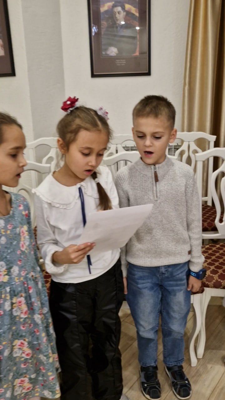 В Чебоксарах впервые прошёл «Музыкальный диктант «Гимн Чувашии» В Чебоксарах впервые прошёл «Музыкальный диктант «Гимн Чувашии»