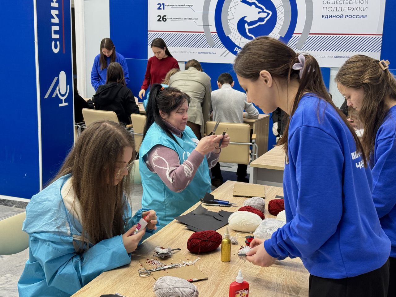 В преддверии Дня Героев Отечества более 60 студентов собрались в Штабе общественной поддержки на патриотическом мероприятии " Диалог с героем" В преддверии Дня Героев Отечества более 60 студентов собрались в Штабе общественной поддержки на патриотическом мероприятии " Диалог с героем"