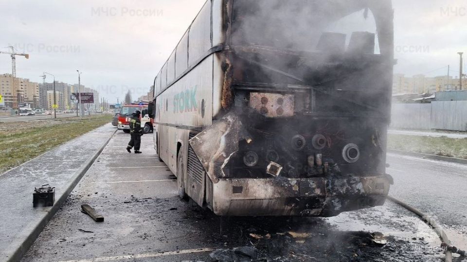 #Сводка_МЧС_Чувашии. За сутки в республике произошли 3 пожара В Новочебоксарске огонь повредил междугородний автобус «Неоплан»