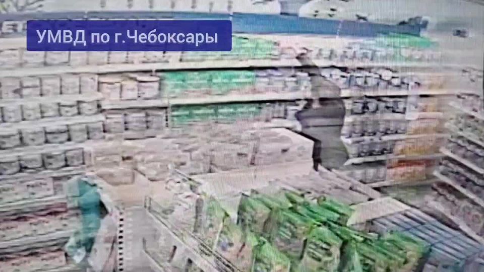 В Чебоксарах полицейские раскрыли серию краж детского питания из магазинов