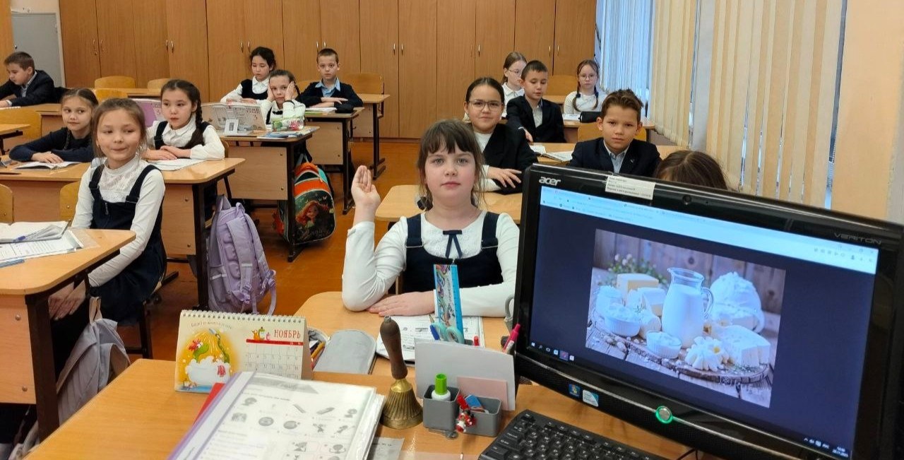 «Поговорим о правильном питании» - именно под таким девизом в чебоксарских школах проходят мероприятия, главная цель которых - закрепить знания ребят о здоровой пище, обсудить витаминную составляющую овощей и фруктов