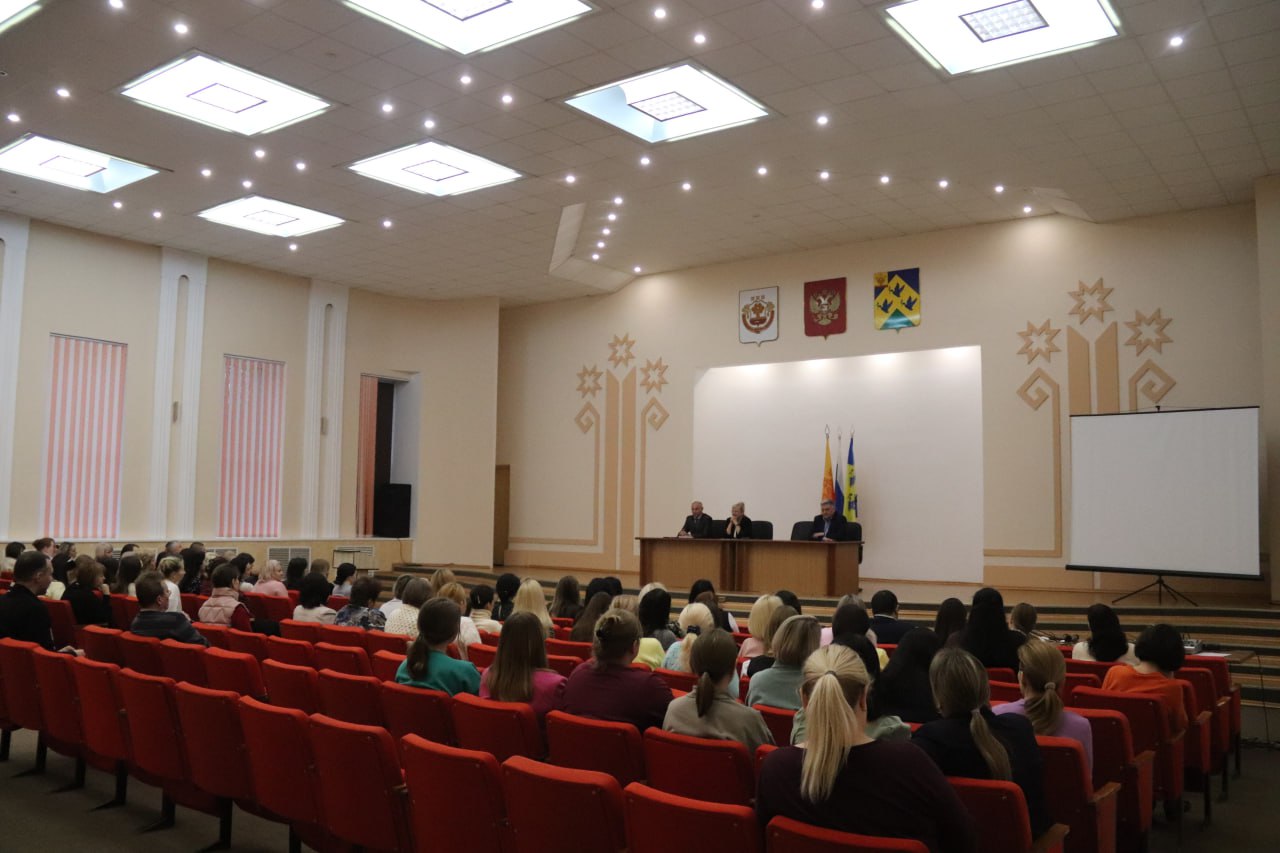 По поручению главы города создана комиссия для решения вопросов городского освещения По поручению главы города создана комиссия для решения вопросов городского освещения