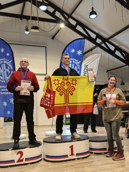 В связи – как рыба в воде. Начальник отделения центра информационных технологий, связи и защиты информации МВД по Чувашской Республике Иван Петров – один из самых закаленных людей и победитель ледяного троеборья "моржей"...