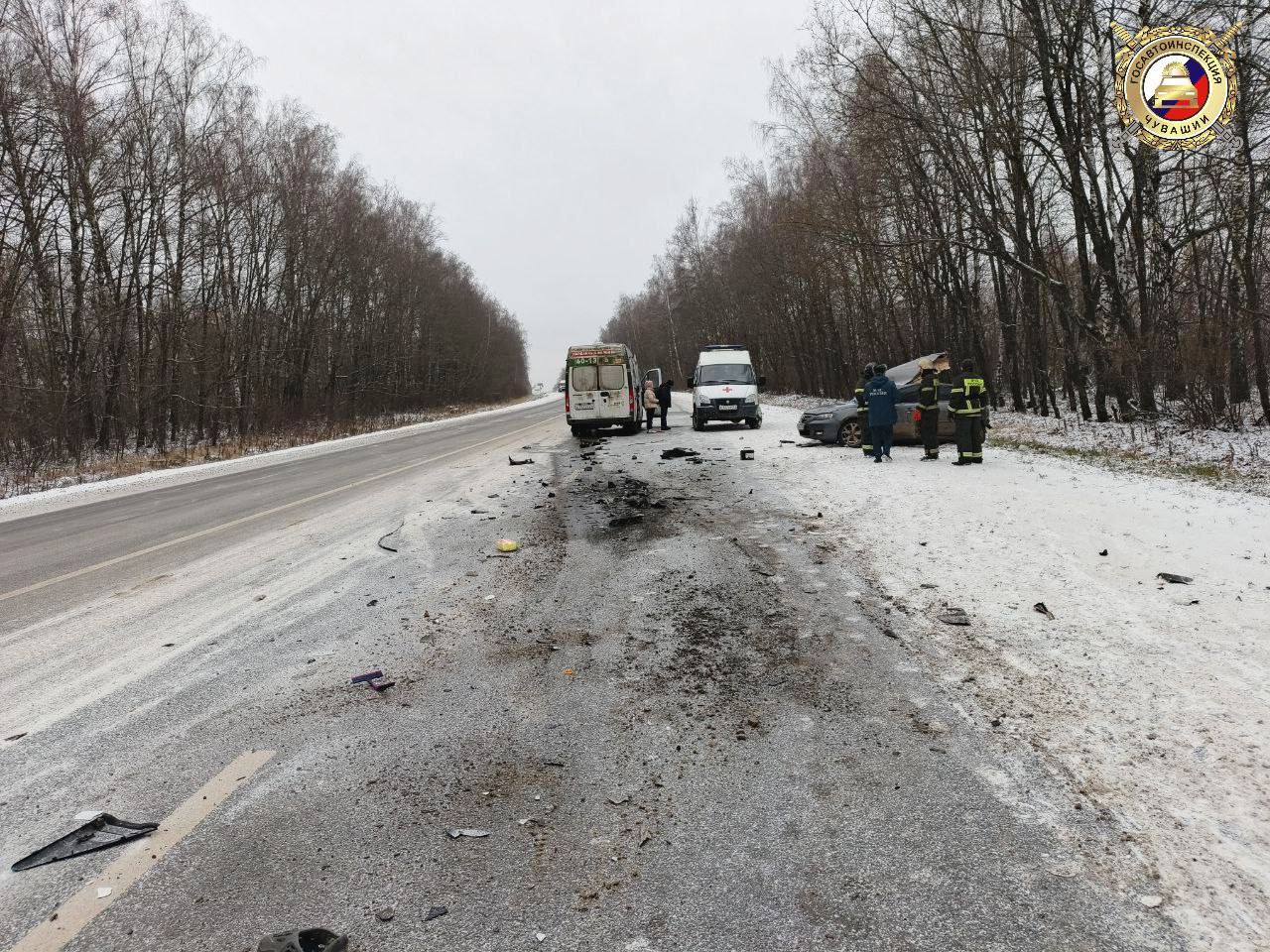 В Канашском округе в лобовом столкновении с автобусом погиб водитель иномарки