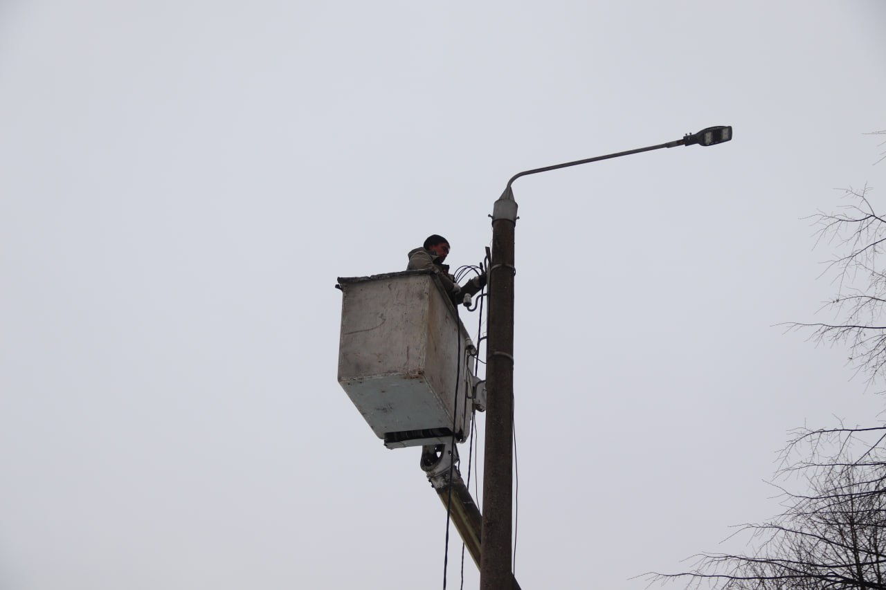 В Новочебоксарске ведутся работы по замене проводки В Новочебоксарске ведутся работы по замене проводки