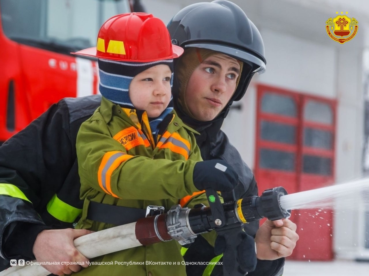 «Елка желаний» в мессенджере MAX