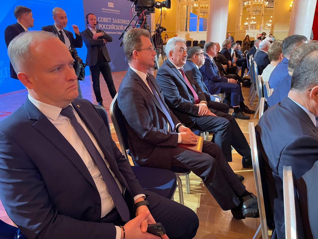 Леонид Черкесов: С коллегами в рамках заседания Президиума Совета законодателей в Госдуме обсудили две важные практические темы Леонид Черкесов: С коллегами в рамках заседания Президиума Совета законодателей в Госдуме обсудили две важные практические темы
