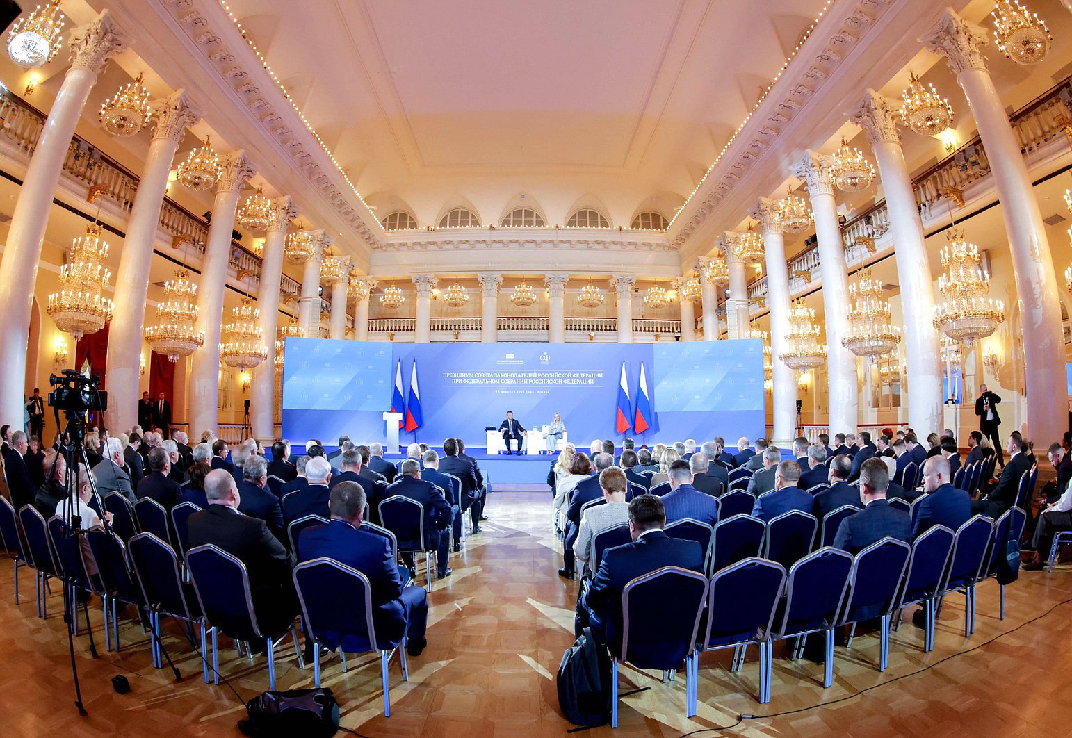 Леонид Черкесов: С коллегами в рамках заседания Президиума Совета законодателей в Госдуме обсудили две важные практические темы Леонид Черкесов: С коллегами в рамках заседания Президиума Совета законодателей в Госдуме обсудили две важные практические темы