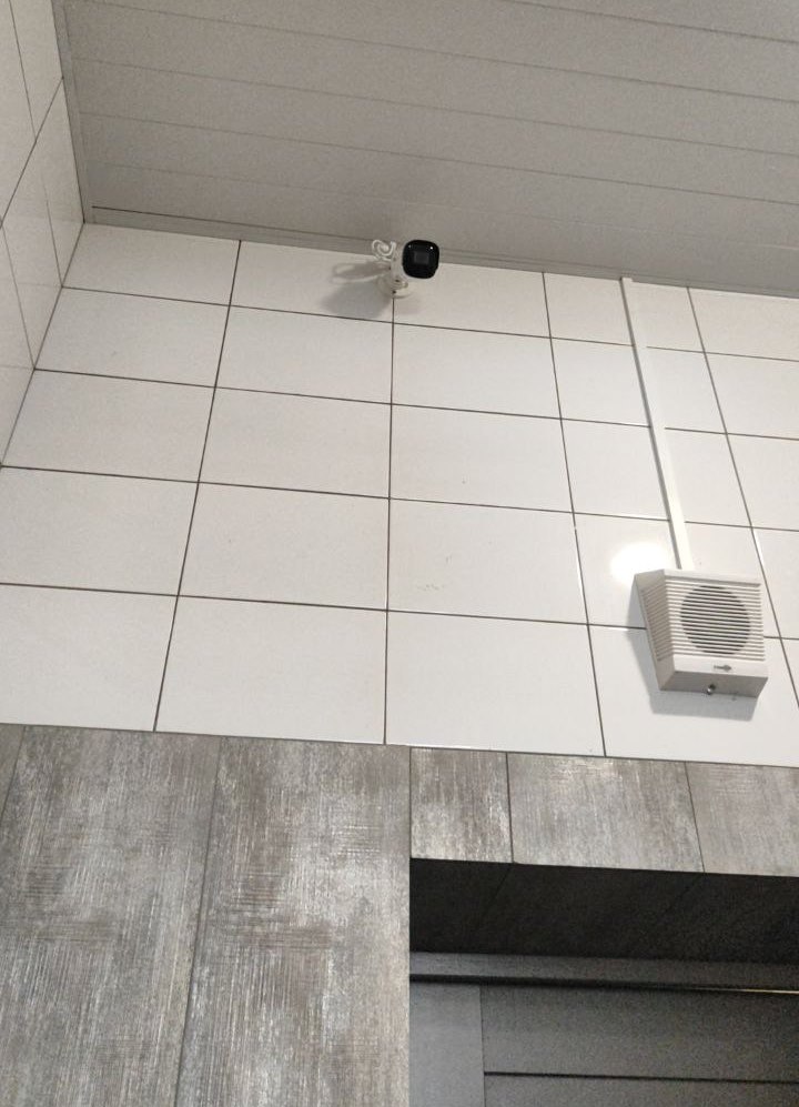 В чувашской школе заявили, что поставили камеру в туалете для «пресечения вандализма»