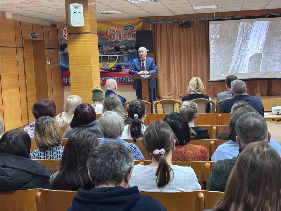 В рамках Единого информационного дня прошла очередная встреча членов информгруппы с сотрудниками ГУП «Чувашское транспортное управление»