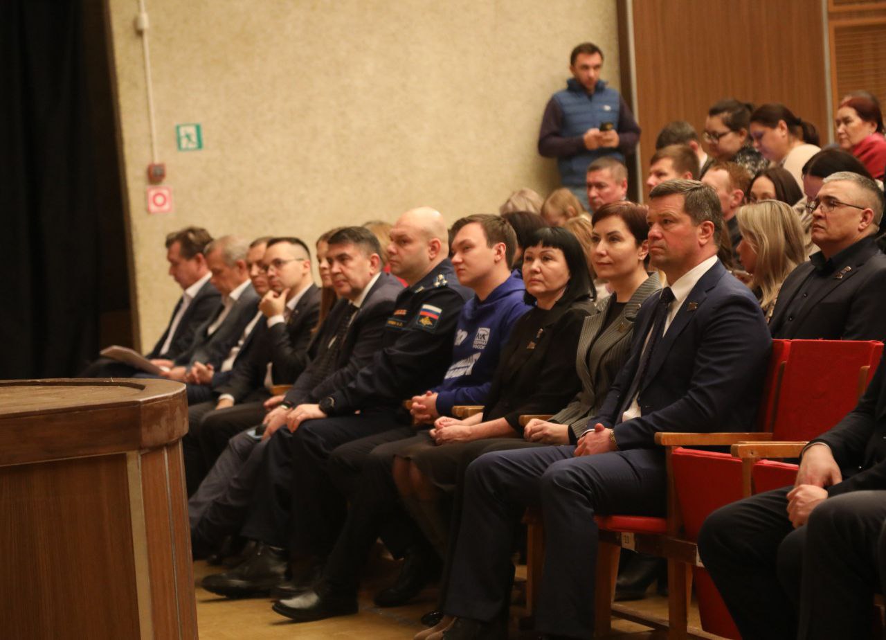 Леонид Черкесов: Состоялась Конференция Чебоксарского городского местного отделения «Единой России», задавшая чёткий вектор нашей дальнейшей работы Леонид Черкесов: Состоялась Конференция Чебоксарского городского местного отделения «Единой России», задавшая чёткий вектор нашей дальнейшей работы