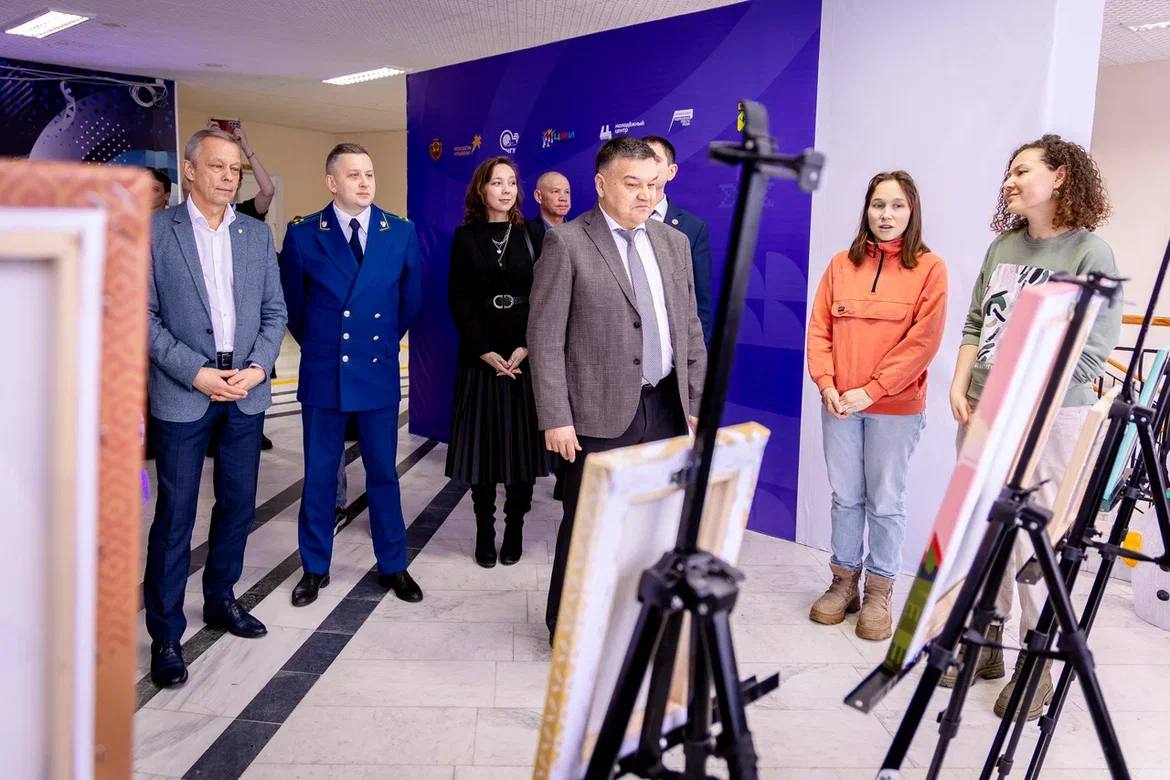 На базе Чувашского государственного университета прошел масштабный республиканский медиафорум «Мастерская молодёжных медиа = М: территория безопасности» На базе Чувашского государственного университета прошел масштабный республиканский медиафорум «Мастерская молодёжных медиа = М: территория безопасности»