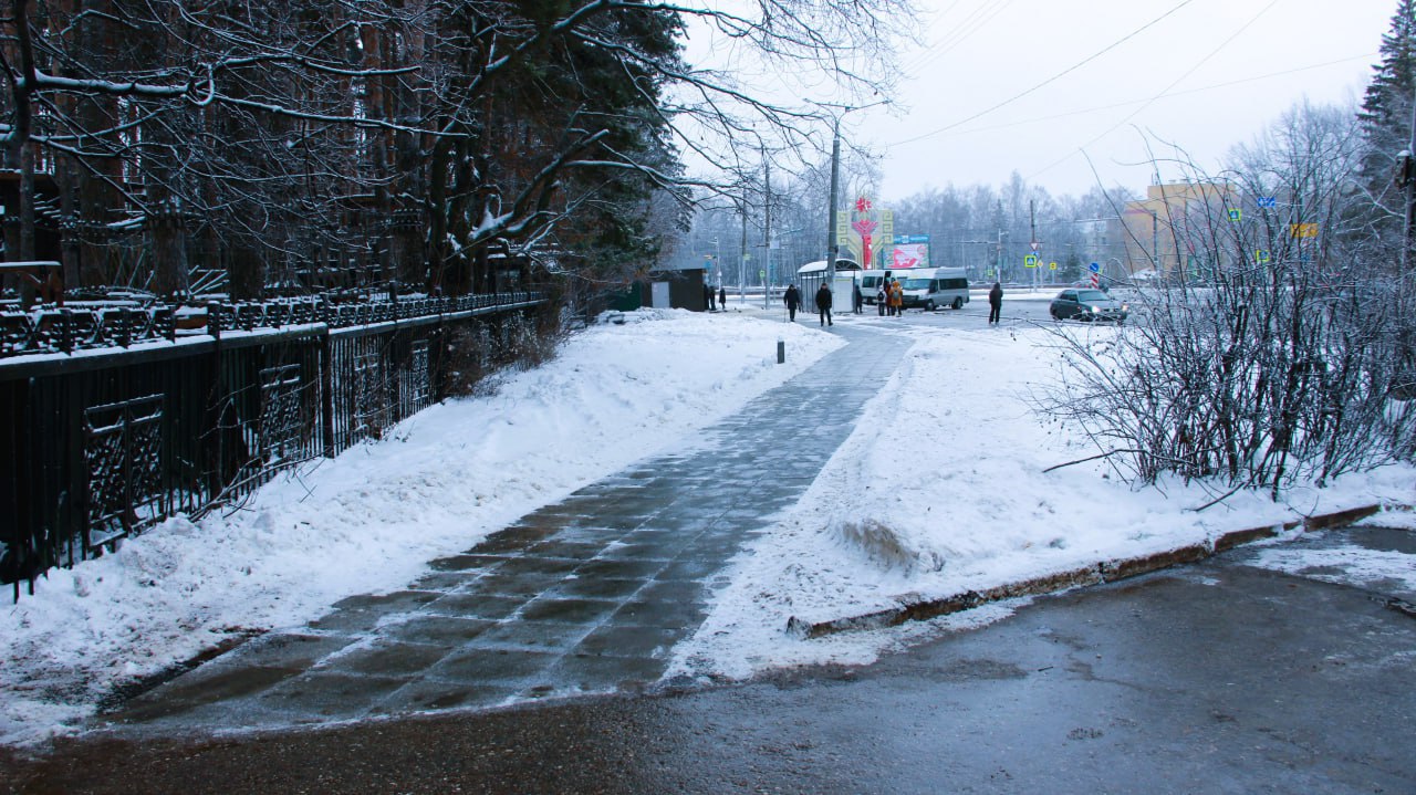 В Чебоксарах после ремонта открылся тёплый павильон на остановке «Роща» В Чебоксарах после ремонта открылся тёплый павильон на остановке «Роща»