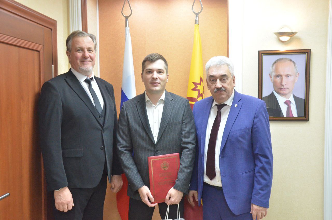 Леонид Черкесов: Провел рабочую встречу по развитию авиаперевозок с Генеральным директором Международного Аэропорта Чебоксары Русланом Минаевым и советником первого заместителя гендиректора ПАО «Аэрофлот» Денисом Бехером Леонид Черкесов: Провел рабочую встречу по развитию авиаперевозок с Генеральным директором Международного Аэропорта Чебоксары Русланом Минаевым и советником первого заместителя гендиректора ПАО «Аэрофлот» Денисом Бехером