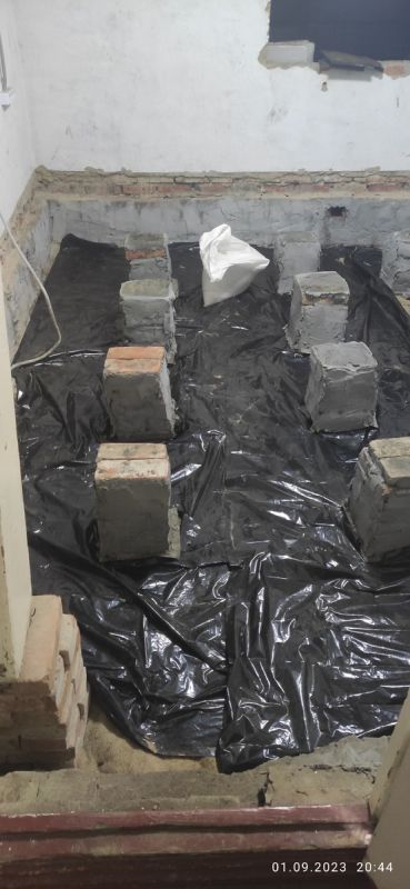 Как защитить пол от влаги и грызунов: советы по гидроизоляции и установке сеток