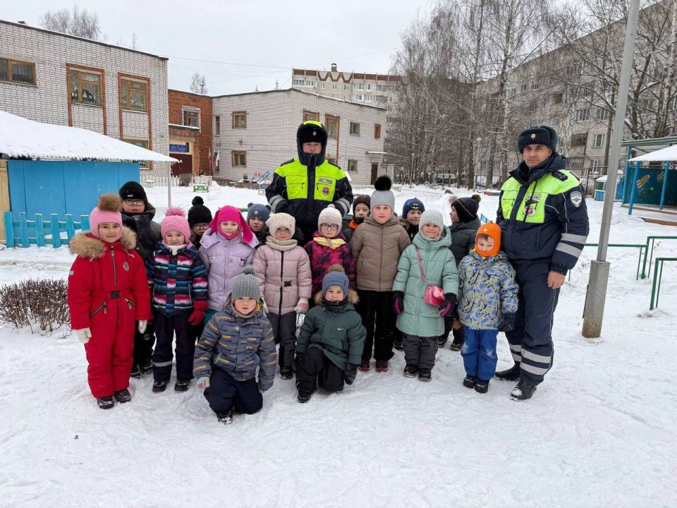 Госавтоинспекция Чувашии запустила масштабную профилактическую акцию «Внимание — каникулы!», чтобы праздники для детей прошли безопасно