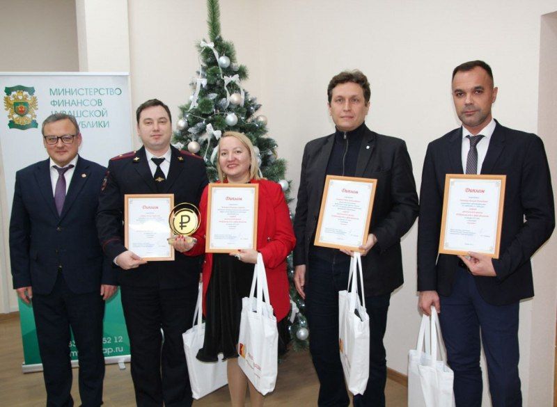 В Чувашии сотрудник «киберполиции» МВД по региону стал «Добровольцем года в сфере финансов»