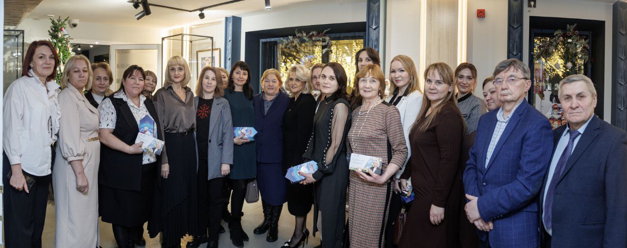 Депутат Госдумы Алла Салаева провела традиционную встречу с руководителями республиканских и районных средств массовой информации Депутат Госдумы Алла Салаева провела традиционную встречу с руководителями республиканских и районных средств массовой информации