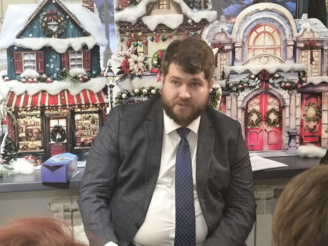 Накануне Нового года прошла традиционная встреча депутата Государственной Думы РФ Аллы Леонидовны Салаевой с главными редакторами районных, печатных и интернет-СМИ республики Накануне Нового года прошла традиционная встреча депутата Государственной Думы РФ Аллы Леонидовны Салаевой с главными редакторами районных, печатных и интернет-СМИ республики