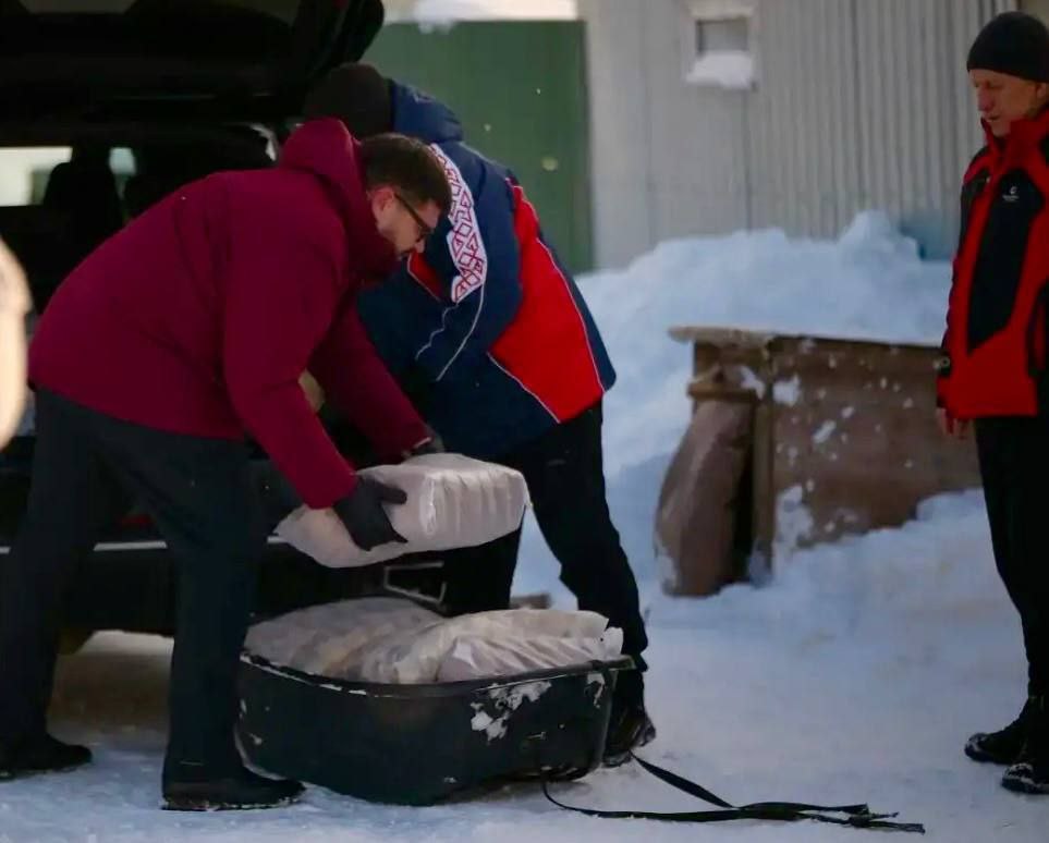 Глава города Чебоксары Станислав Трофимов вместе с депутатом ЧГСД, координатором партийного проекта «Единой России» «Защита животного мира» Максимом Гребенкиным посетили приют для собак Глава города Чебоксары Станислав Трофимов вместе с депутатом ЧГСД, координатором партийного проекта «Единой России» «Защита животного мира» Максимом Гребенкиным посетили приют для собак