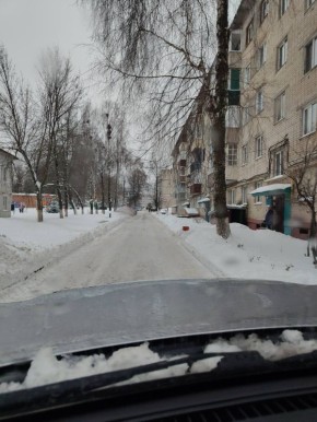 Сегодня руководитель управы по Ленинскому району города Чебоксары Геннадий Маслов совместно с комиссией провел выездную проверку по обращениям жителей относительно неудовлетворительной уборки снега