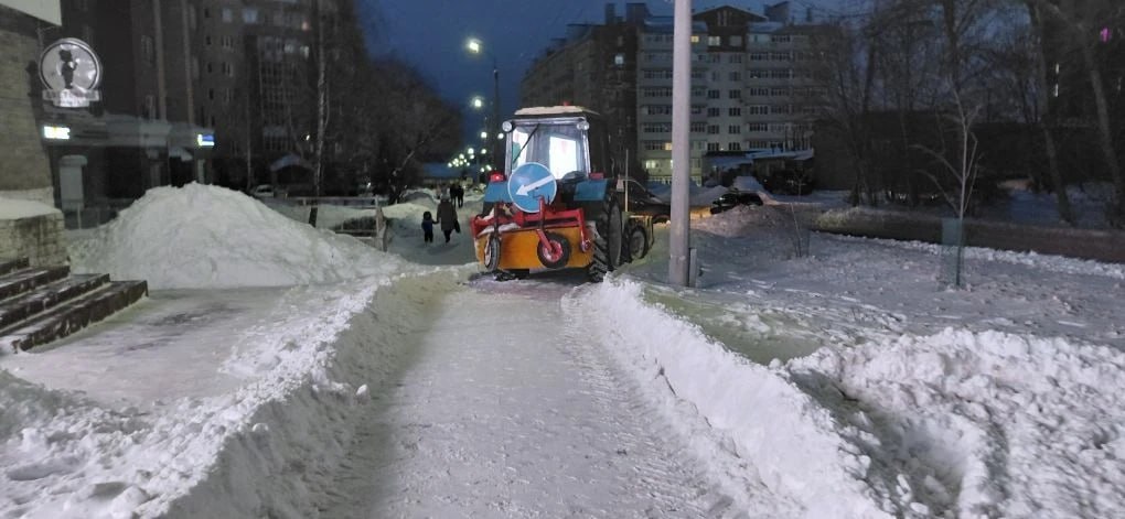 В Чебоксарах коммунальные службы не сбавляют темпы по уборке снега В Чебоксарах коммунальные службы не сбавляют темпы по уборке снега