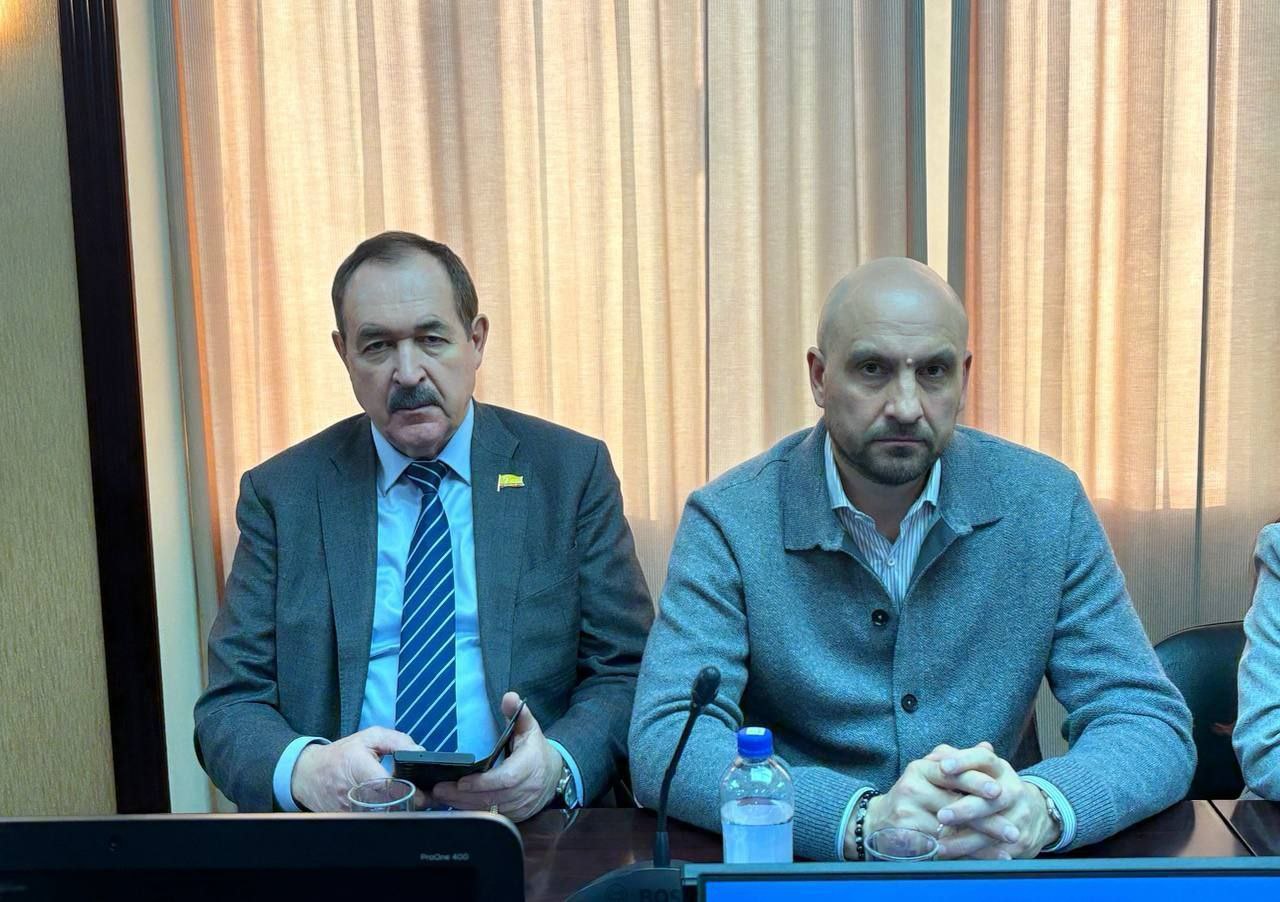 Леонид Черкесов: О стройках, ремонте домов и людях, которые делают наши города и сёла лучше. В Госсовете обсудили то, что напрямую касается жизни каждого — как строятся школы, больницы, детские сады, как ремонтируются дома Леонид Черкесов: О стройках, ремонте домов и людях, которые делают наши города и сёла лучше. В Госсовете обсудили то, что напрямую касается жизни каждого — как строятся школы, больницы, детские сады, как ремонтируются дома