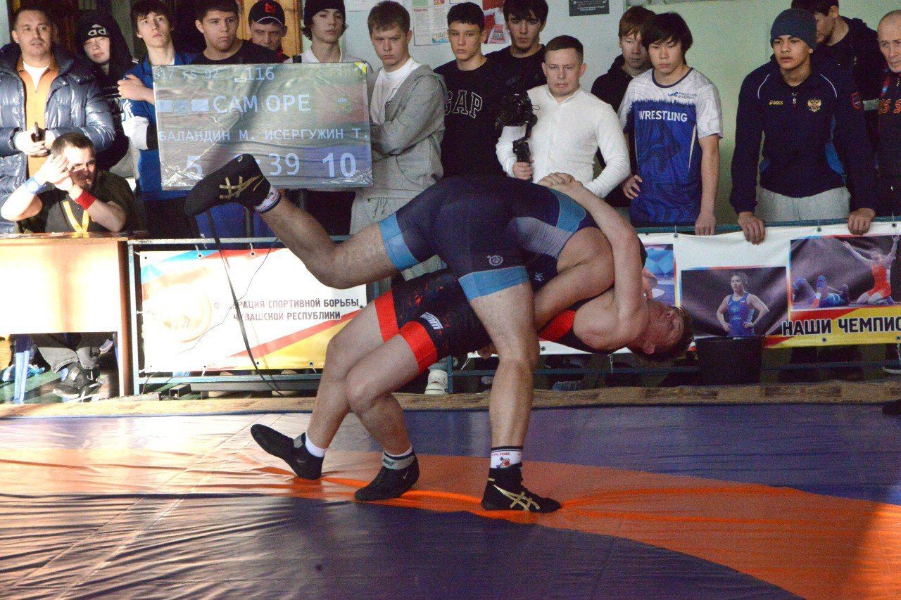 Леонид Черкесов: В Чебоксарах открылось первенство Приволжского федерального округа по спортивной борьбе среди юношей, девушек, юниоров и юниорок на призы заслуженного тренера Чувашии, заслуженного работника физической... Леонид Черкесов: В Чебоксарах открылось первенство Приволжского федерального округа по спортивной борьбе среди юношей, девушек, юниоров и юниорок на призы заслуженного тренера Чувашии, заслуженного работника физической...