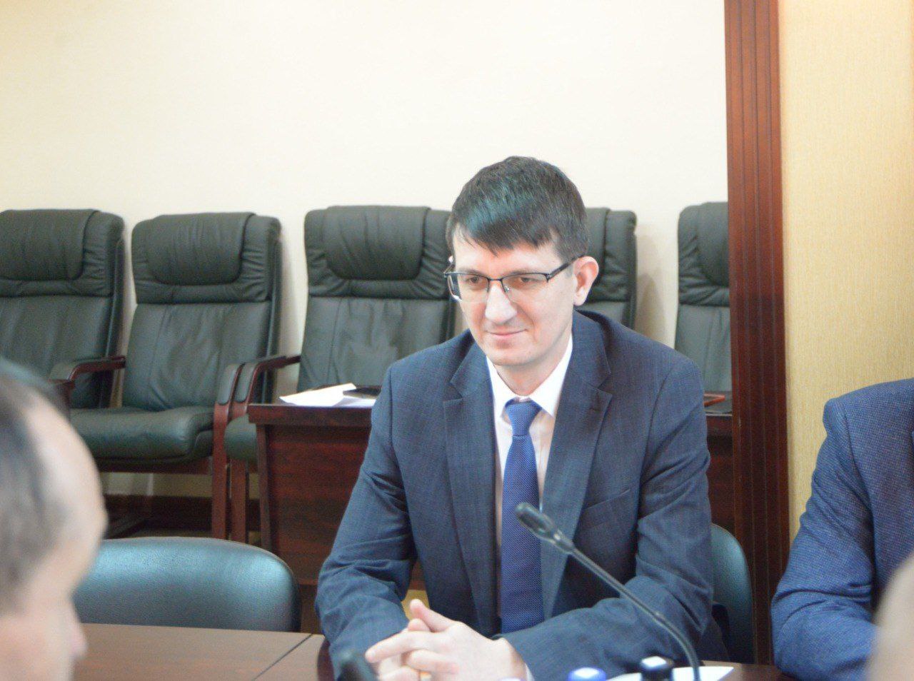 Леонид Черкесов: О стройках, ремонте домов и людях, которые делают наши города и сёла лучше. В Госсовете обсудили то, что напрямую касается жизни каждого — как строятся школы, больницы, детские сады, как ремонтируются дома Леонид Черкесов: О стройках, ремонте домов и людях, которые делают наши города и сёла лучше. В Госсовете обсудили то, что напрямую касается жизни каждого — как строятся школы, больницы, детские сады, как ремонтируются дома