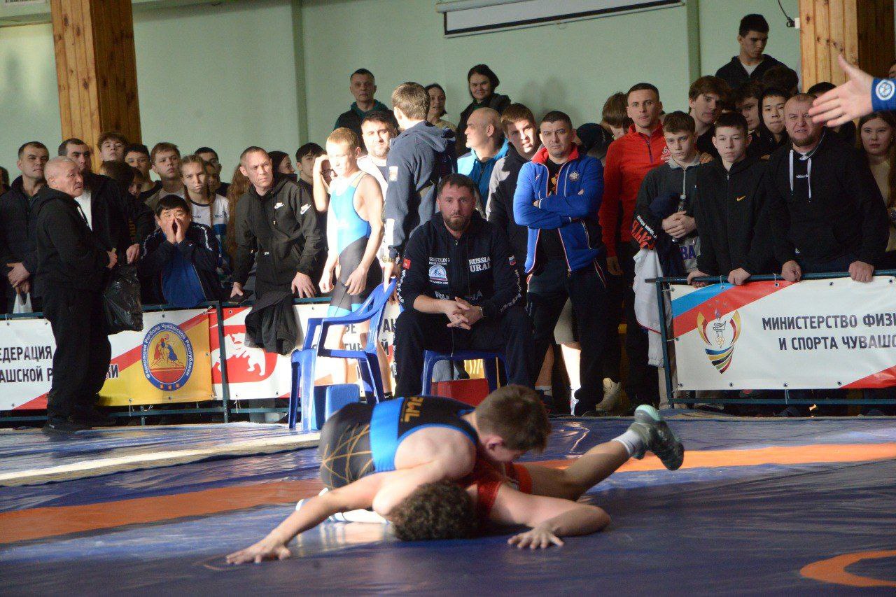Леонид Черкесов: В Чебоксарах открылось первенство Приволжского федерального округа по спортивной борьбе среди юношей, девушек, юниоров и юниорок на призы заслуженного тренера Чувашии, заслуженного работника физической... Леонид Черкесов: В Чебоксарах открылось первенство Приволжского федерального округа по спортивной борьбе среди юношей, девушек, юниоров и юниорок на призы заслуженного тренера Чувашии, заслуженного работника физической...