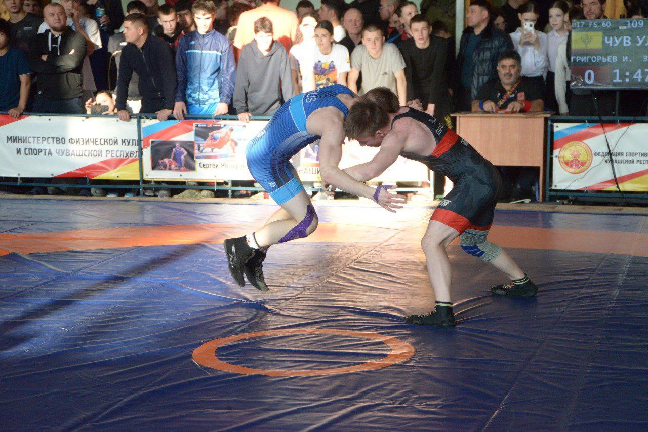 Леонид Черкесов: В Чебоксарах открылось первенство Приволжского федерального округа по спортивной борьбе среди юношей, девушек, юниоров и юниорок на призы заслуженного тренера Чувашии, заслуженного работника физической... Леонид Черкесов: В Чебоксарах открылось первенство Приволжского федерального округа по спортивной борьбе среди юношей, девушек, юниоров и юниорок на призы заслуженного тренера Чувашии, заслуженного работника физической...