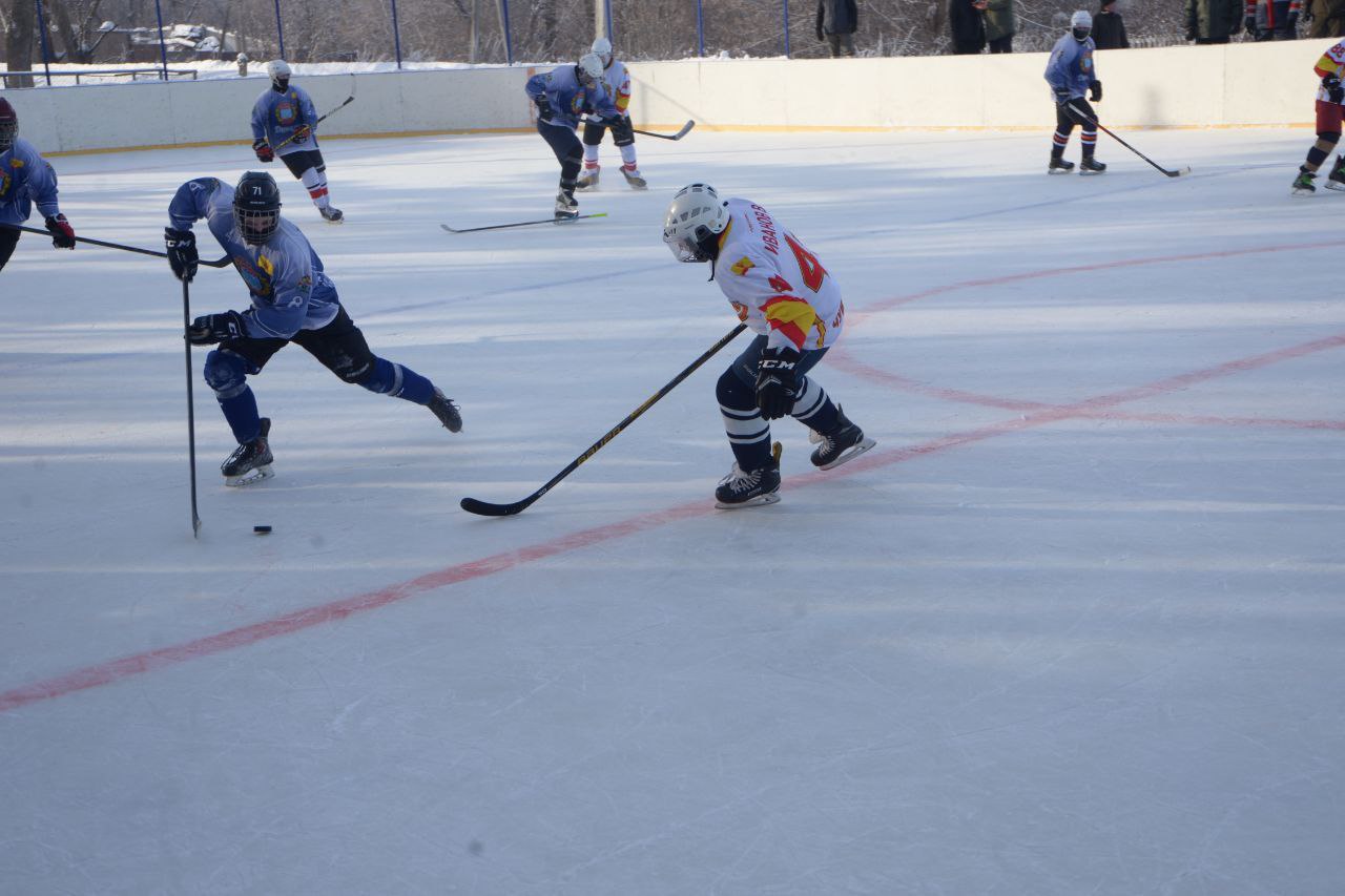 Леонид Черкесов: Даже крепкий мороз не смог остудить горячий азарт хоккея! В селе Лащ-Таяба Яльчикского муниципального округа с размахом прошёл спортивный праздник — турнир по хоккею с шайбой на призы депутата... Леонид Черкесов: Даже крепкий мороз не смог остудить горячий азарт хоккея! В селе Лащ-Таяба Яльчикского муниципального округа с размахом прошёл спортивный праздник — турнир по хоккею с шайбой на призы депутата...