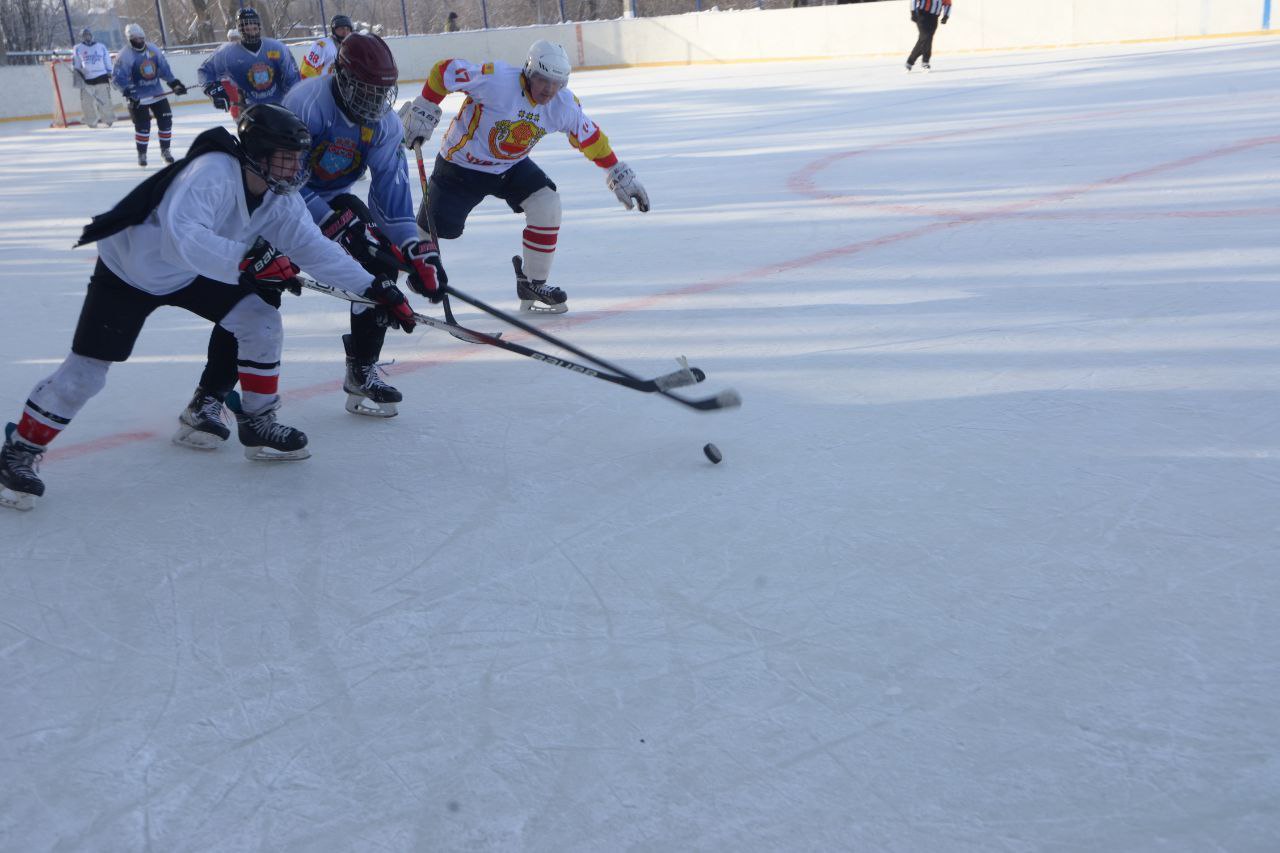 Леонид Черкесов: Даже крепкий мороз не смог остудить горячий азарт хоккея! В селе Лащ-Таяба Яльчикского муниципального округа с размахом прошёл спортивный праздник — турнир по хоккею с шайбой на призы депутата... Леонид Черкесов: Даже крепкий мороз не смог остудить горячий азарт хоккея! В селе Лащ-Таяба Яльчикского муниципального округа с размахом прошёл спортивный праздник — турнир по хоккею с шайбой на призы депутата...