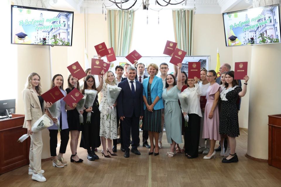 С Днем российского студенчества!