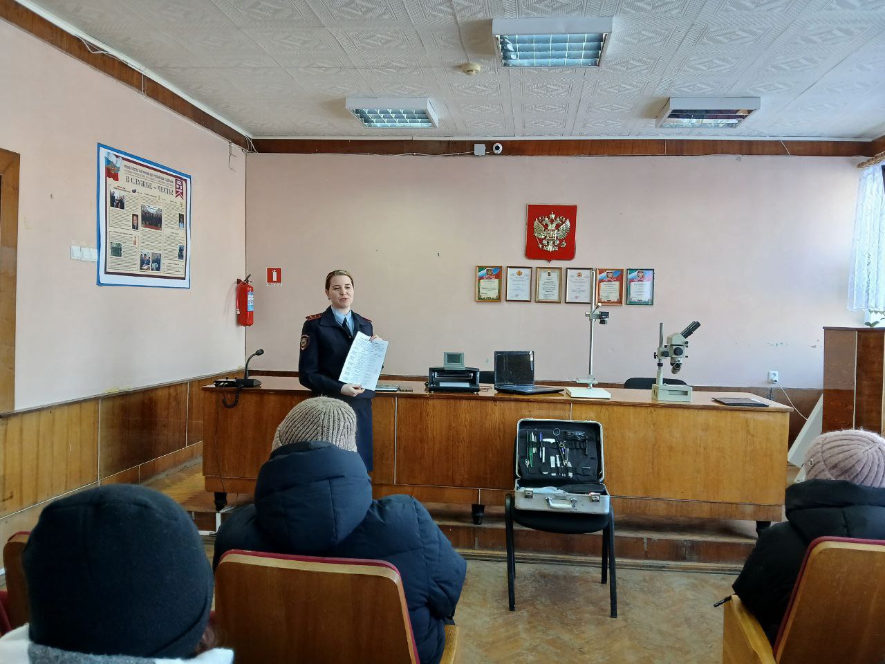 В МО МВД России «Алатырский» Чувашской Республики провели акцию «Студенческий десант» В МО МВД России «Алатырский» Чувашской Республики провели акцию «Студенческий десант»