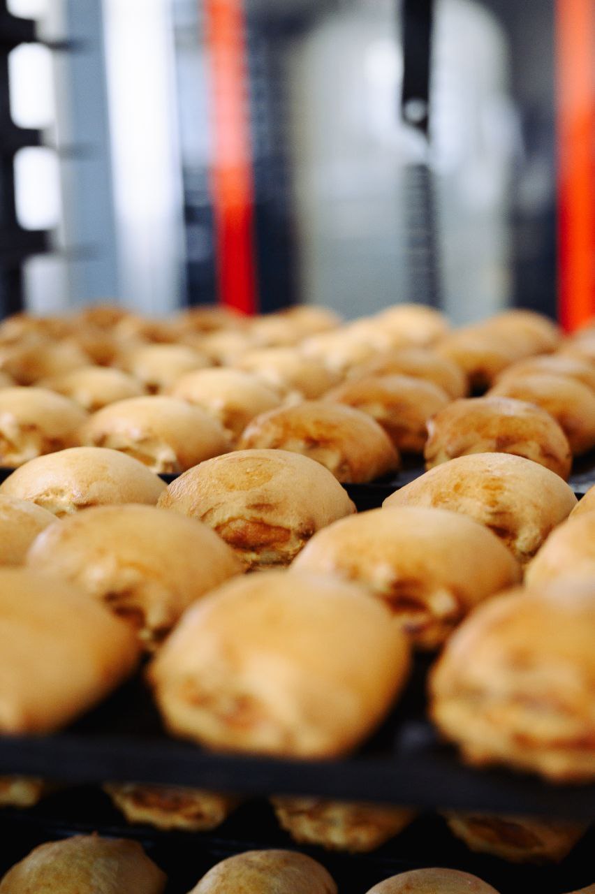 #ДОБРОЕУТРО. Понедельник, на улице морозно, но это не повод грустить Начните день с бодрящего аромата свежей выпечки и ощущения домашнего тепла А мы хотим познакомить вас с хлебопекарней «Колосок» из деревни Чиршкасы... #ДОБРОЕУТРО. Понедельник, на улице морозно, но это не повод грустить Начните день с бодрящего аромата свежей выпечки и ощущения домашнего тепла А мы хотим познакомить вас с хлебопекарней «Колосок» из деревни Чиршкасы...