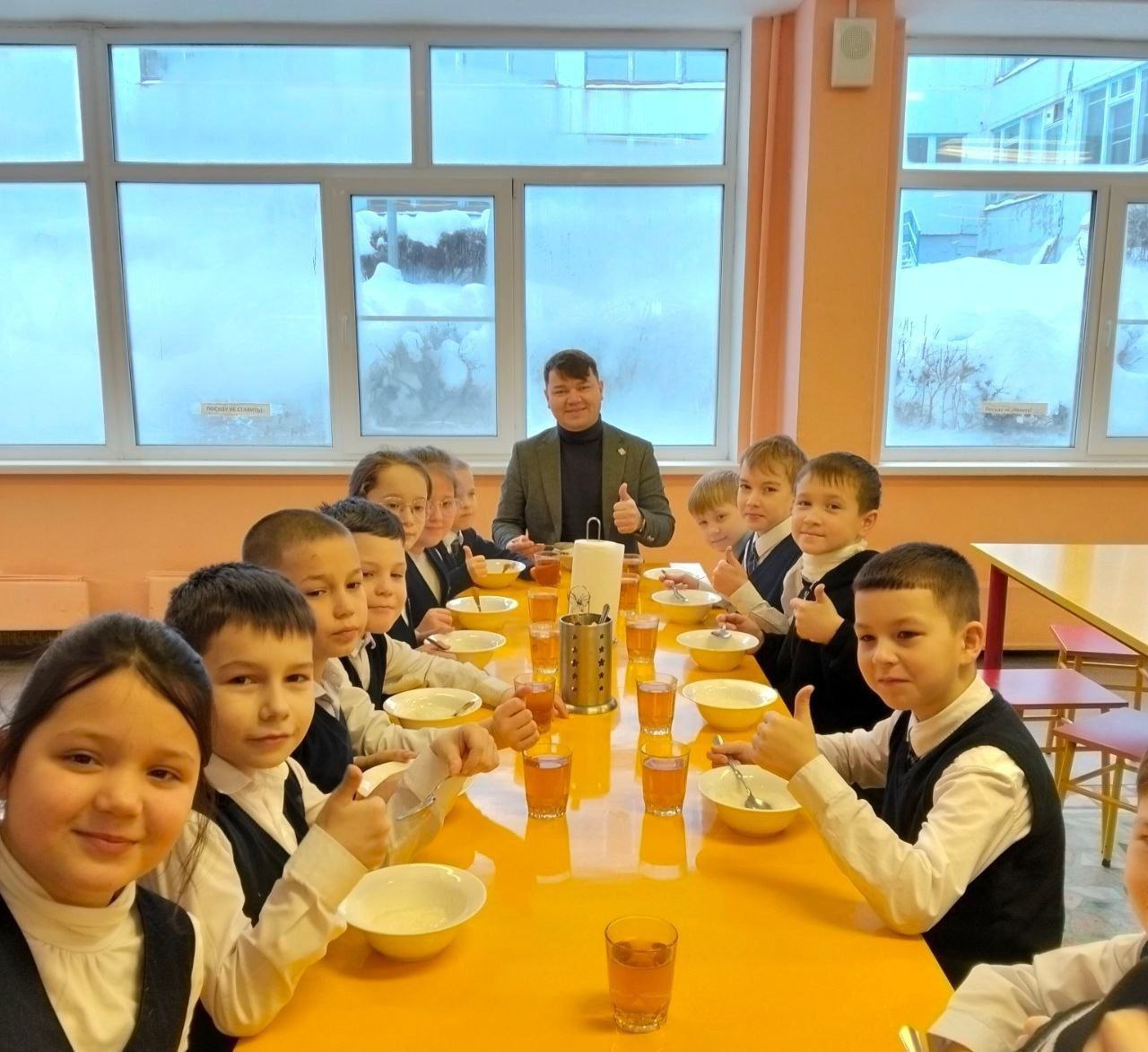 В чебоксарских школах продолжается реализация проекта «Завтрак с директором»! В чебоксарских школах продолжается реализация проекта «Завтрак с директором»!