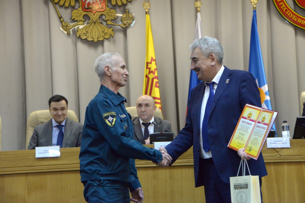 Леонид Черкесов: Вместе с Главой Чувашии Олегом Николаевым приняли участие в подведении итогов работы территориальной подсистемы единой государственной системы предупреждения и ликвидации чрезвычайных ситуаций