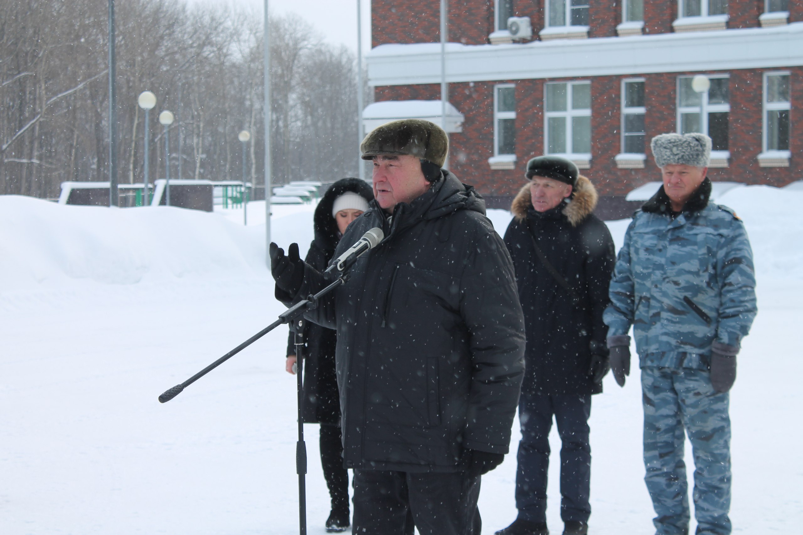 В Калининском районе дан старт Месячнику оборонно-массовой, военно-патриотической и спортивной работы В Калининском районе дан старт Месячнику оборонно-массовой, военно-патриотической и спортивной работы