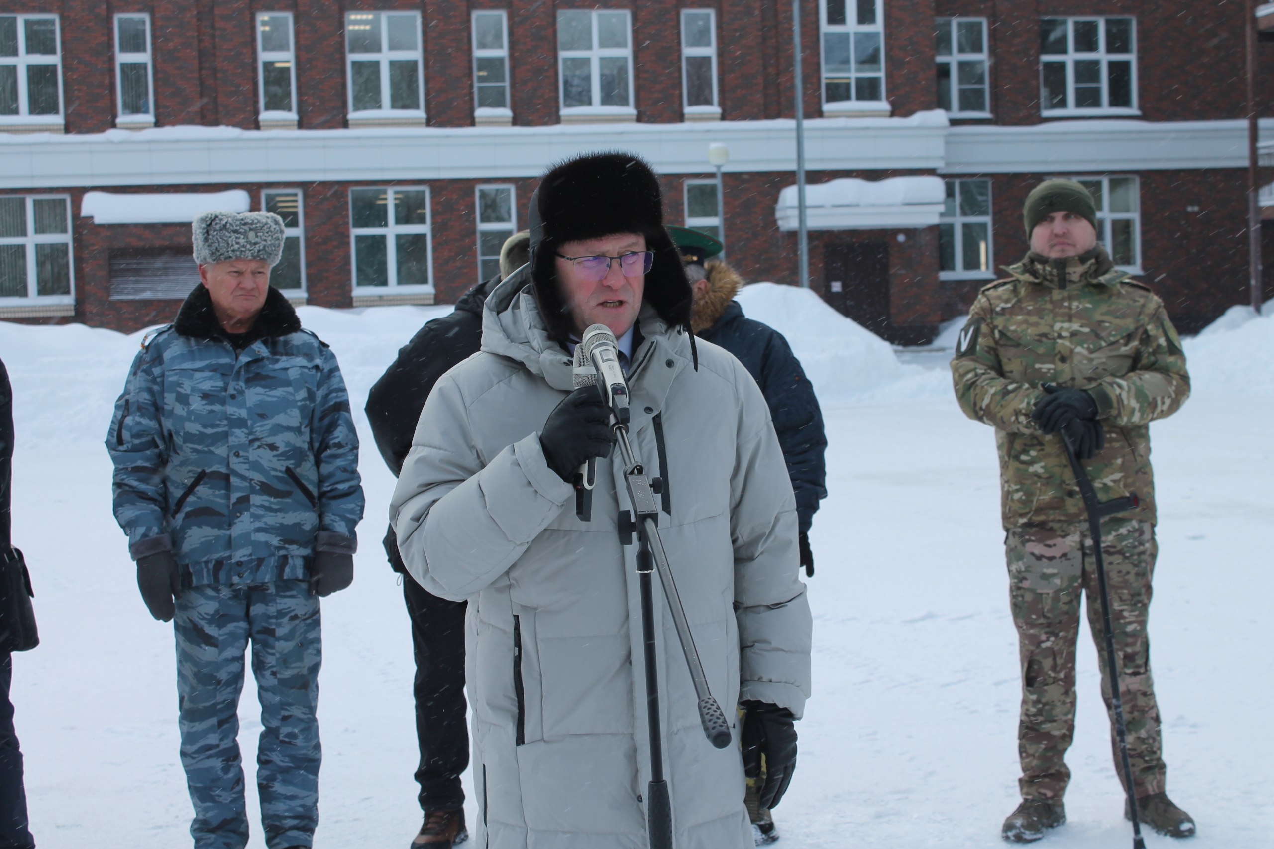 В Калининском районе дан старт Месячнику оборонно-массовой, военно-патриотической и спортивной работы В Калининском районе дан старт Месячнику оборонно-массовой, военно-патриотической и спортивной работы