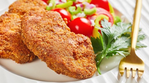 Сочность гарантирована: эти нежные котлеты с «сюрпризом» просто таят во рту