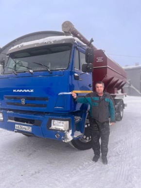 Глава Чувашской Республики, Олег Николаев, подписал указ о награждении государственными наградами жителей региона