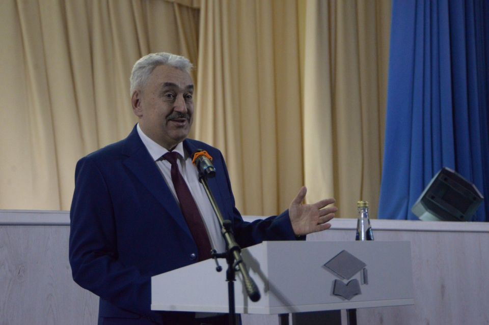 Леонид Черкесов: В Чебоксарском кооперативном институте отметили День российской науки