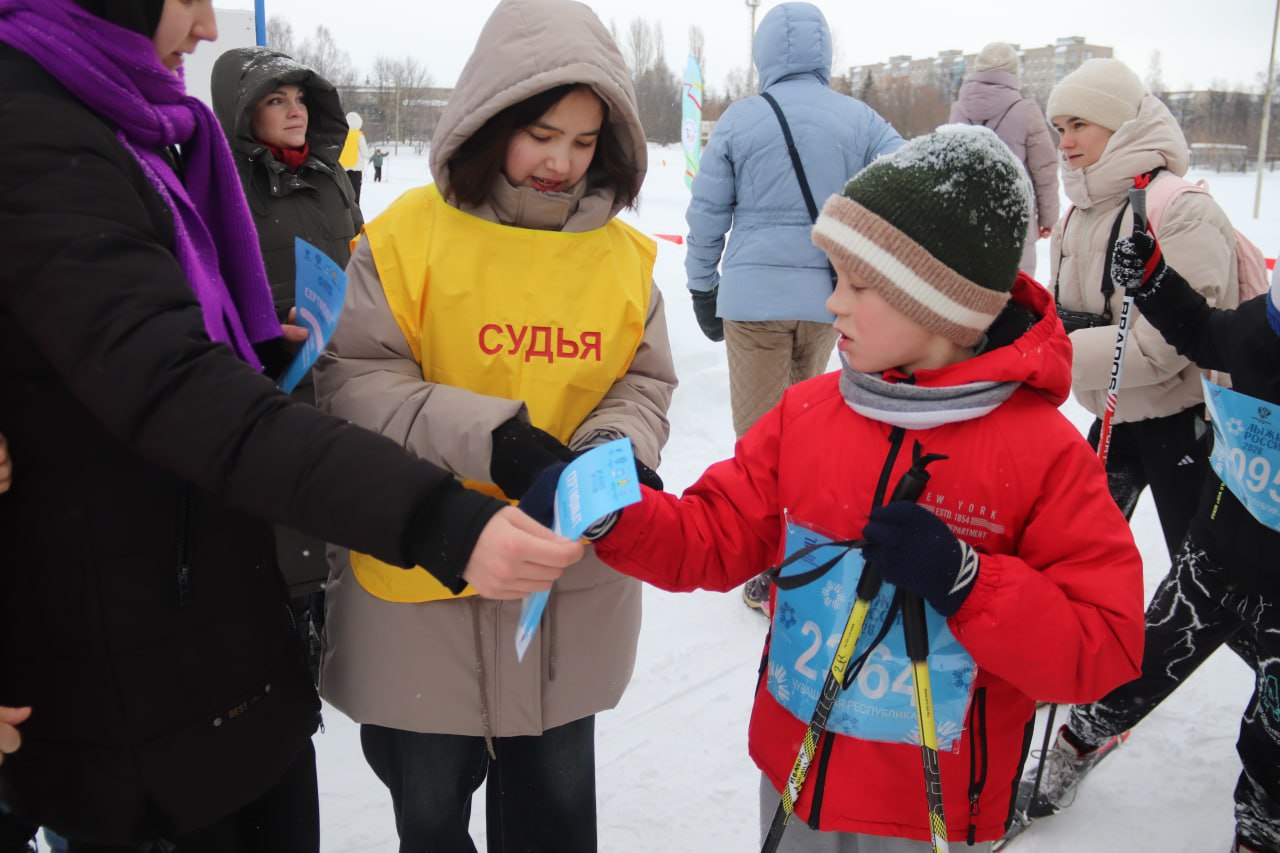 Юные спортсмены открыли "Лыжню России - 2026" в Новочебоксарске Юные спортсмены открыли "Лыжню России - 2026" в Новочебоксарске